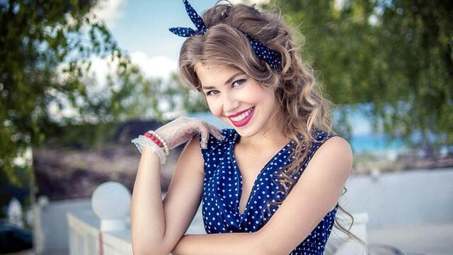 АЛЕКСАНДР АНДРИАНОВ   -   БАРХАТНЫЕ НОЧИ