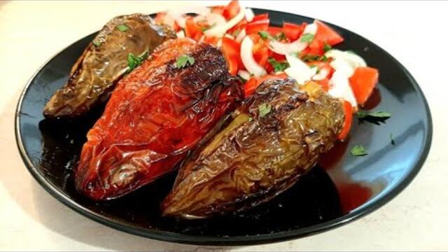Пържени чушки с яйца и сирене