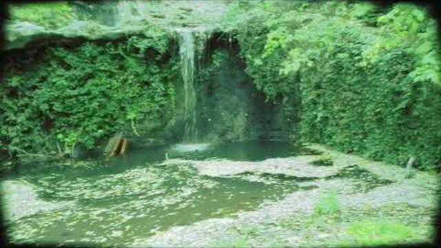 Красив водопад