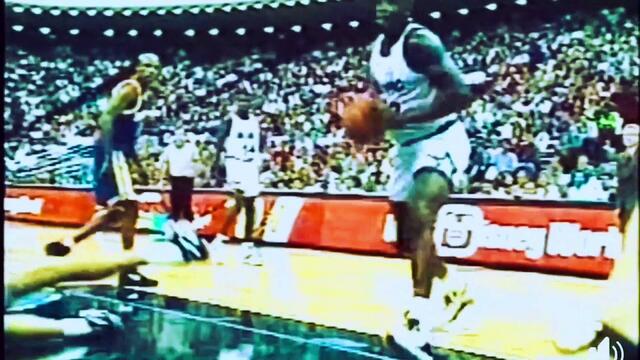 Wilt Chamberlain vs Shaq - The Most Physically Dominant #Lakers in #NBA History - Highlights