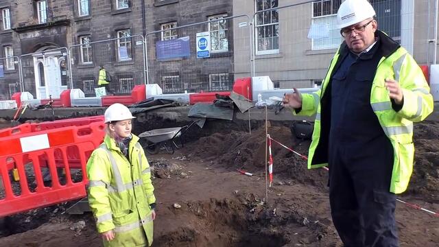 Edinburgh Tram archaeology team find a key discovery of the excavation