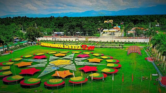 Koronadal's Giant Parol Serves As Inspiration Amid Pandemic