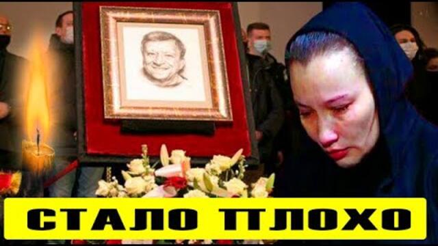 Черной от горя молодой вдове стало плохо у гроба Грачевского!