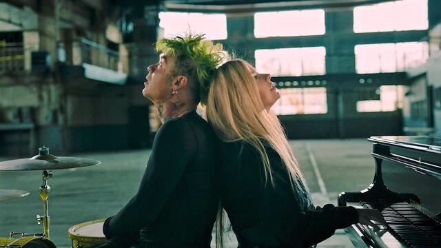 MOD SUN - Flames (Feat. Avril Lavigne) - OFFICIAL VIDEO