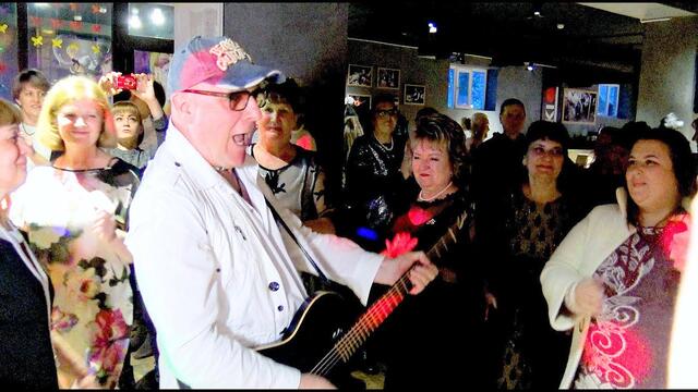 Валерий Палаускас   -   СОБЕРУ БУКЕТ ПОДАРЮ ТЕБЕ