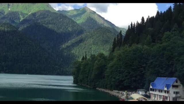 Послушайте Восхитительно Красивую МУЗЫКУ, Созерцая Великолепную ПРИРОДУ Рицинского Парка!