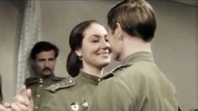 Кто сказал что надо бросить песни на войне?, из фильма "В бой идут одни «старики»"