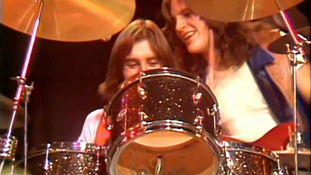 AC/DC With Bon Scott - It's A Long Way - Live In TV - HD - Превод