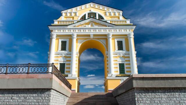 АЛЕКСАНДР АЙДАРОВ  -  В ОБЪЯТЬЯ ПРИМЕТ ГОРОД РОДНОЙ