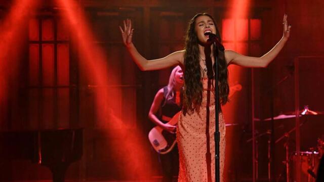 Olivia Rodrigo Crushes 'SNL' Debut With Performances of 'Drivers License' & 'Good 4 U' | Billboard News