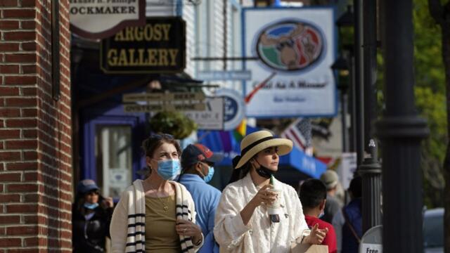 How Can You Tell Who Is Vaccinated? New CDC Guidance Relies on Trust