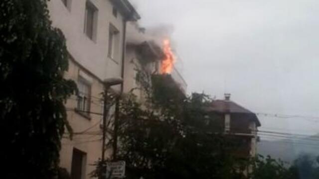 Бурята взе човешка жертва,!!! Мълния запали пожар днес в Асеновград, загина човек