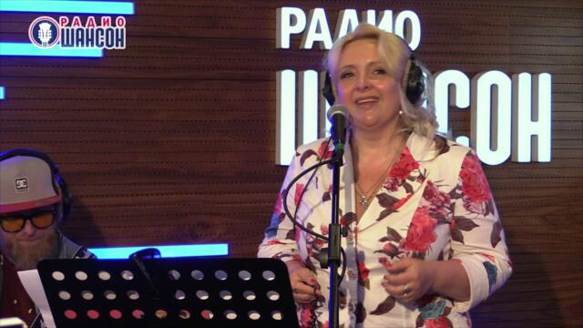 Людмила Шаронова - Красное на белом