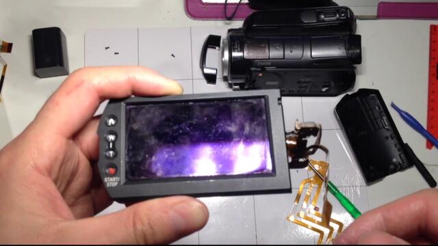 Ремонт Sony HDR-SR12E  ЖК-дисплей замена шлейфа
