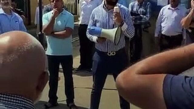 Taxi drivers demonstrate outside Wakefield Town Hall 19/7/2021