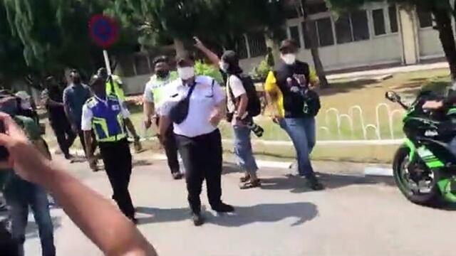 Contract doctors stage walkout in Ipoh