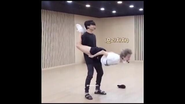 BTS Memories of 2020 DVD 1 - Compilation