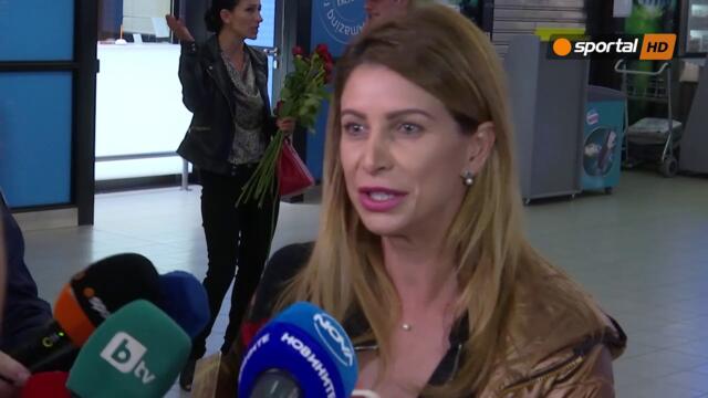 Националките по художествена гимнастика се завърнаха след успеха в Баку