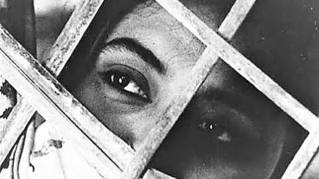 Ritwik Ghatak's Meghe Dhaka Tara (1960) Full Movie with Eng Subtitles (The Cloud-Capped Star)