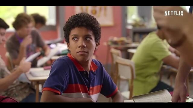 Confessions of an Invisible Girl -  Official Trailer   Netflix