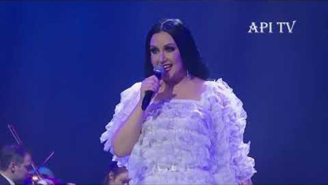 Лариса Гордьера - Один раз в год сады цветут/   Фестиваль "Новые лица - прежние идеалы"