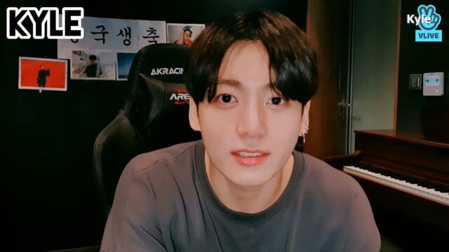 [Озвучка by Kyle] Трансляция Чонгука  "Happy Birthday To Me 🥳" на VLive 01.09.2021г