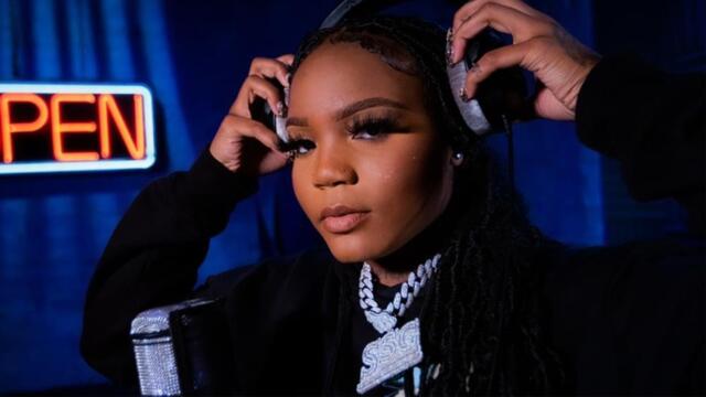 Sally Sossa "Star Song" (Live Performance) | Open Mic