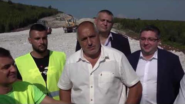 Бойко Борисов-Ето, как вървяха строежите, а сега, всичко е спряно