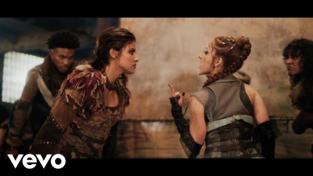 Isabela Souza, Gabriella Di Grecco - En tu cara (De "BIA: Un mundo al revés")