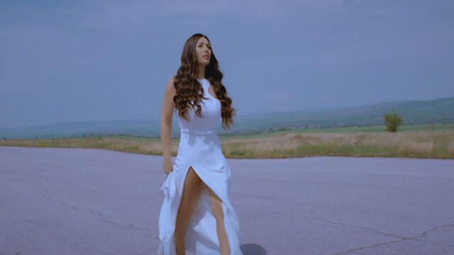 Мария Петрова - Изигра ме Official Video