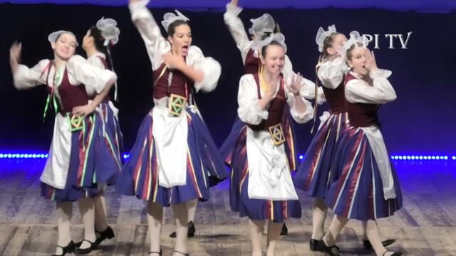 Финский танец - "Девичьи секреты" - Ансамбль "Синяя Птица"