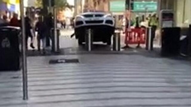 WATCH: Viral video of police car stuck on bollards in Leeds city centre