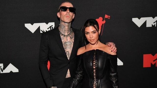 Travis Barker and Kourtney Kardashian Are Engaged! See Her Massive Diamond Ring | Billboard News