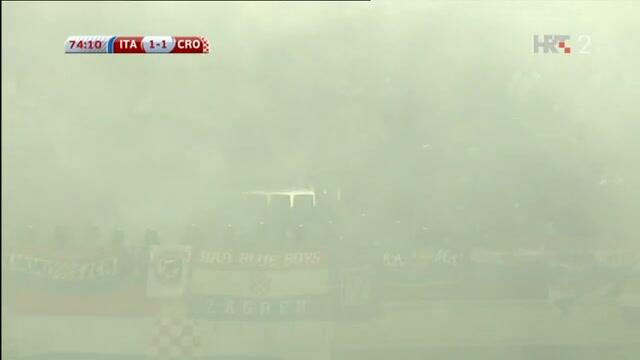 Italija - Hrvatska 1:1 - Milano, 16. 11. 2014. - bakljada i prekid utakmice