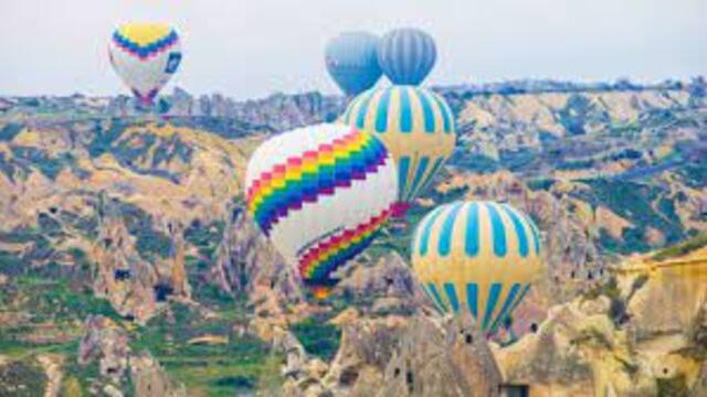 С балони над Кападокия!!! Colourful dance of hot air balloons in Turkey’s Cappadocia