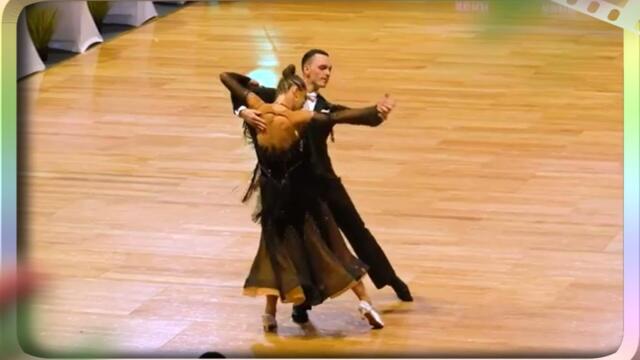 Красивый Вальс. Новогоднего и  Позитивного Всем Настроения