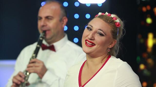 Македонска народна музика - Новогодишно шоу со  Амбасадор бенд