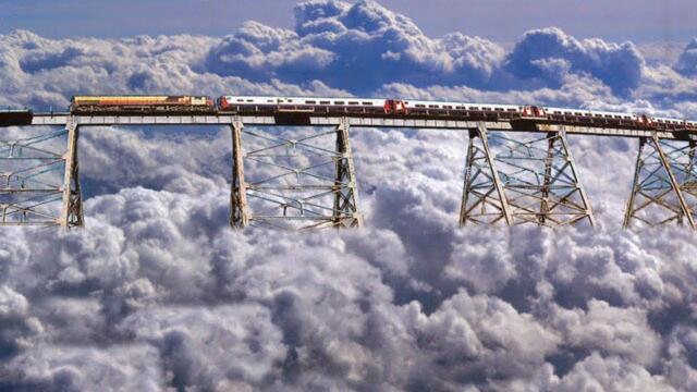 Първият влак в света , който се движи в облаците - Вижте най-дръзките железопътни линии в света