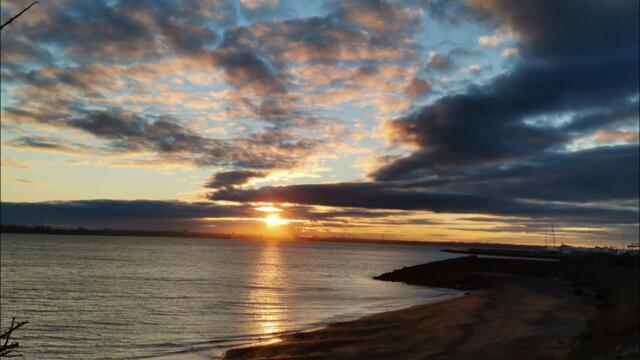 Карина Габриэлян  -  ЛЮБОВЬ ЖИВА!!! МОРЕ , ТЫ И Я...