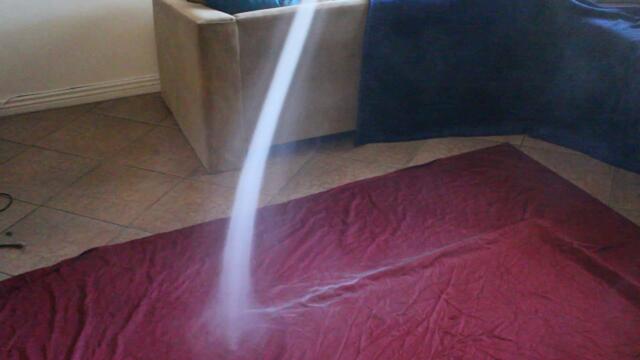 Торнадо вкъщи