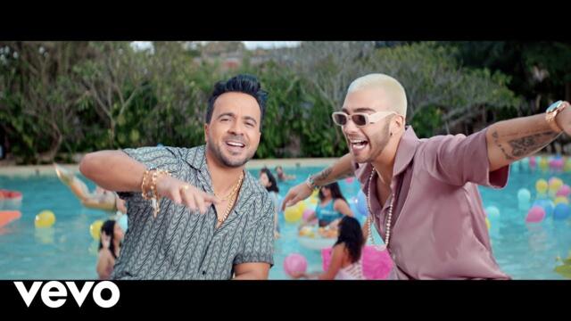 Luis Fonsi & Manuel Turizo - Vacaciones (Official Video)