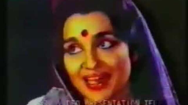 индийски филм Sagar Sangam  - Масата е сложена бг аудио