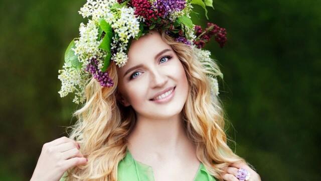 ЕЛЕНА ДМИТРИЕВА  -  ВЕНОЧЕК