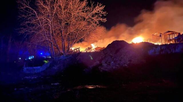 Десетки животни изгоряха край Велико Търново във ферма