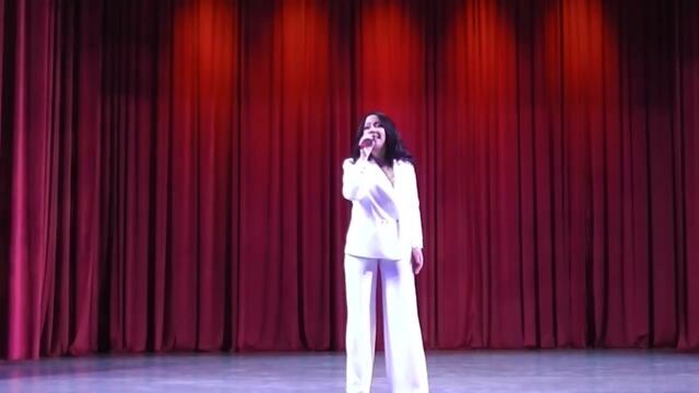 Ольга Дроздова  -  Поздравила мужчин с 23 февраля ЖИВОЙ ЗВУК