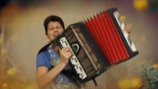 Надежда Кармальская   -   Жила бы деревня моя...