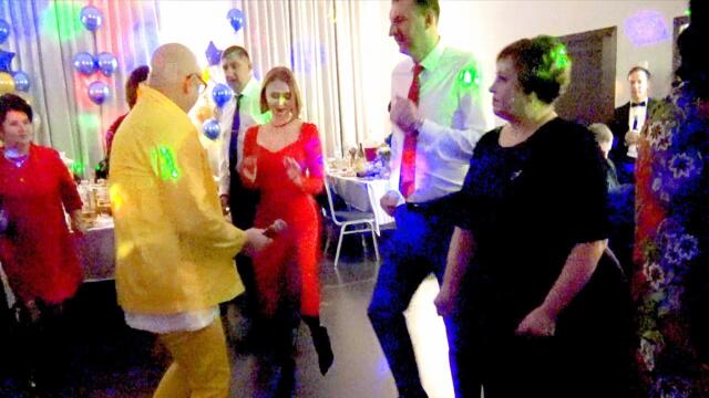 Валерий Палаускас   -   ХМЕЛЕЮ ОТ ЗАПАХА ТВОИХ ВОЛОС