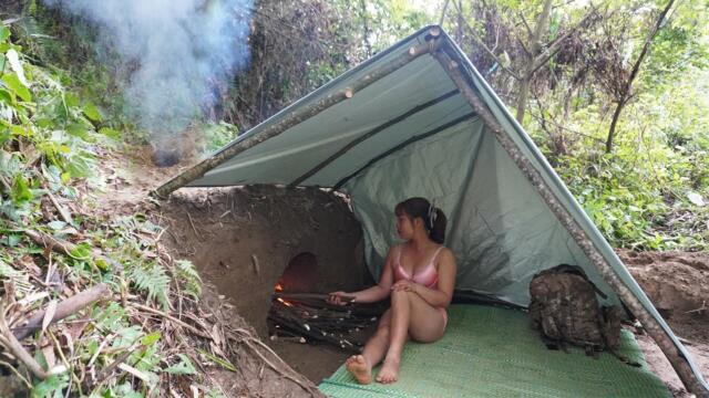 Building Warm Survival Shelter, Bushcreaft Hut | Solo Bushcraft & Camping | Ep.53