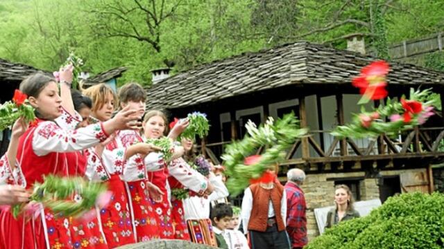 16 април 2022 Лазаровден - Лазаруване в България Традиции и обичаи