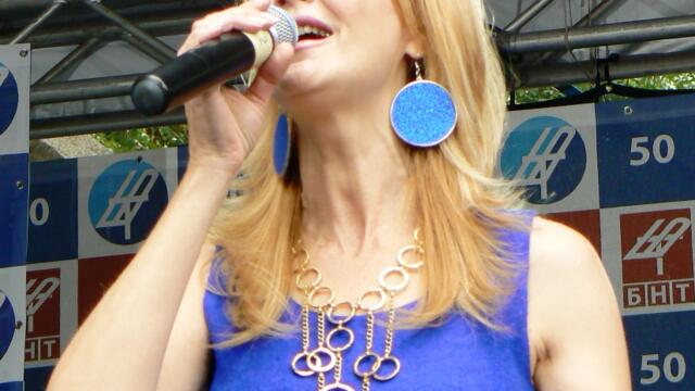 Росица Кирилова - Боса по асфалта